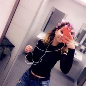 Meet your Posher, Ana